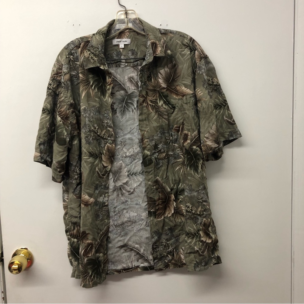 Silky Hawaiian shirt